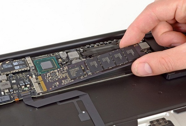 Apple Announces MacBook Air Firmware Update Regarding Flash Storage